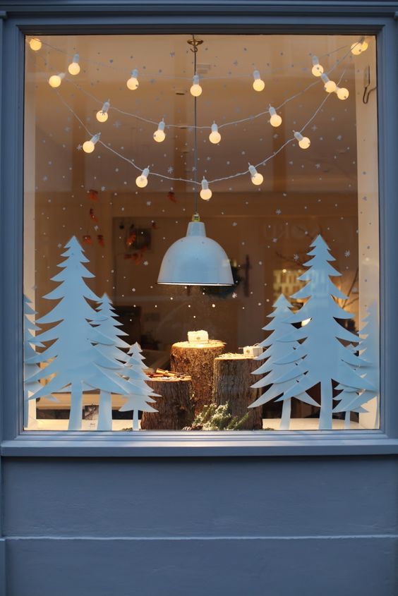 Вы точно знаете, как украсить окна к Новому году своими руками?